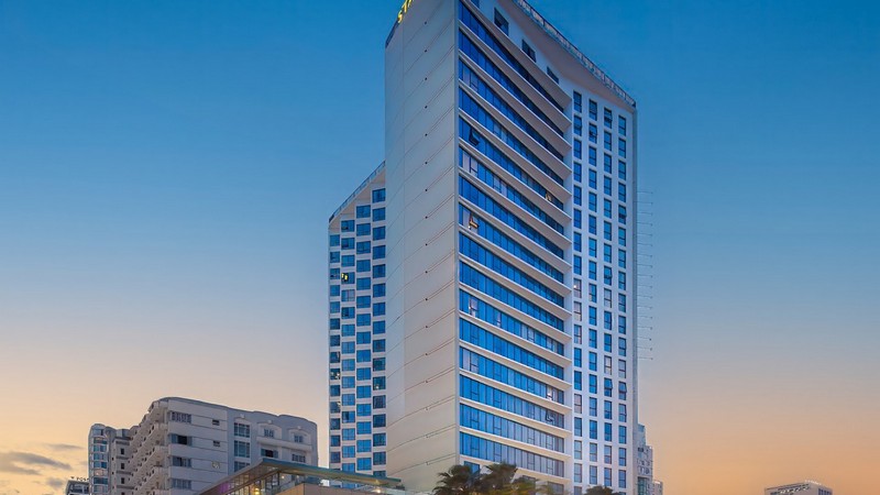 Starcity Hotel and Condotel Beachfront Nha Trang